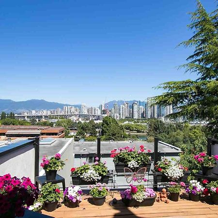 Billion Dollar Views In A Beautiful Fairview Slopes Heritage House Apartment Vancouver Luaran gambar